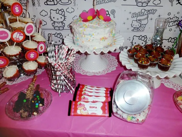 Original decoración para mesa de pastel de Hello Kitty. | Ideas y ...