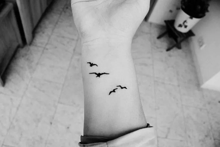 Pájaros Negros. | Pájaros y Tatuajes | Pinterest