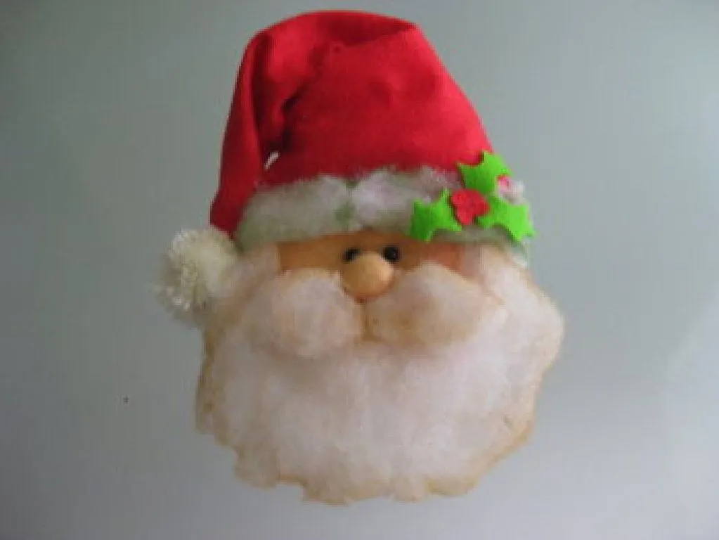 hacer un papa noel de fieltro | Aprender manualidades es facilisimo. hacer un papa noel de fieltro | Aprender manualidades es facilisimo.