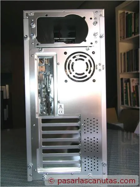 Bricolaje de ordenadores - Ensamblaje de un pc Bricolaje de ordenadores - Ensamblaje de un pc