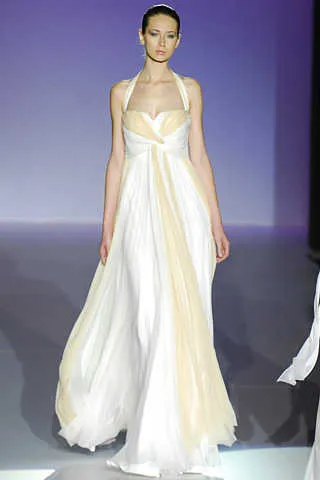 Pasarela Gaudí Novias 2009 – Vestidos de novia Jesús del Pozo ... Pasarela Gaudí Novias 2009 – Vestidos de novia Jesús del Pozo ...