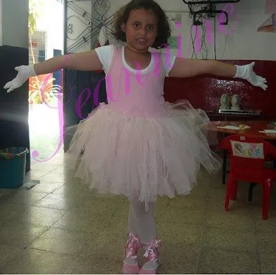 PASO A PASO CON JEANNINE: COMO HACER UN TUTU SIN COSER !!!! PASO A PASO CON JEANNINE: COMO HACER UN TUTU SIN COSER !!!!
