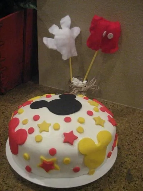 Pastel de Mickey Mouse y arreglo de mesa | Evento niños | Pinterest