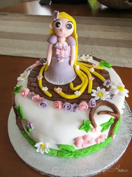 Tarta Fondant Rapunzel y un cumpleaños muy especial | La Cocina de ...