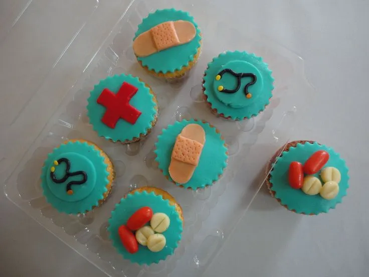 Cupcakes decorados para un doctor #medico #enfermera #nurse ...