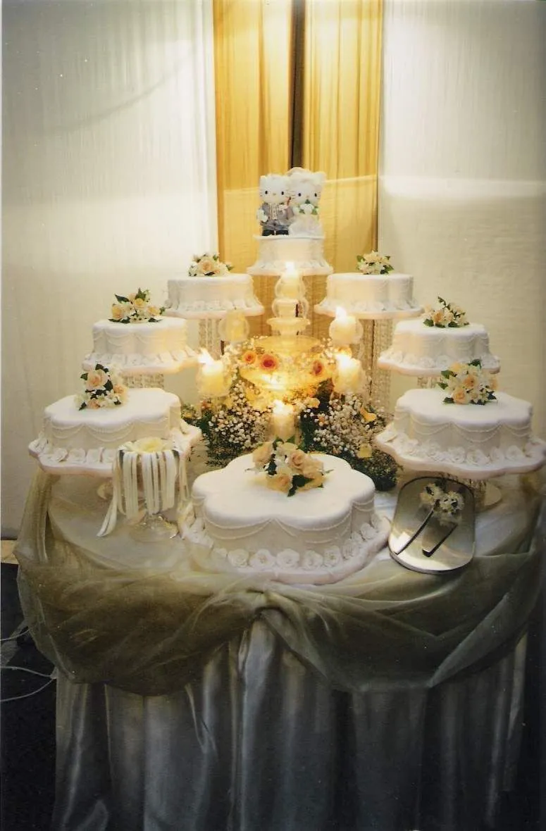 pasteles de boda elegantes con fuente - Buscar con Google | boda ...