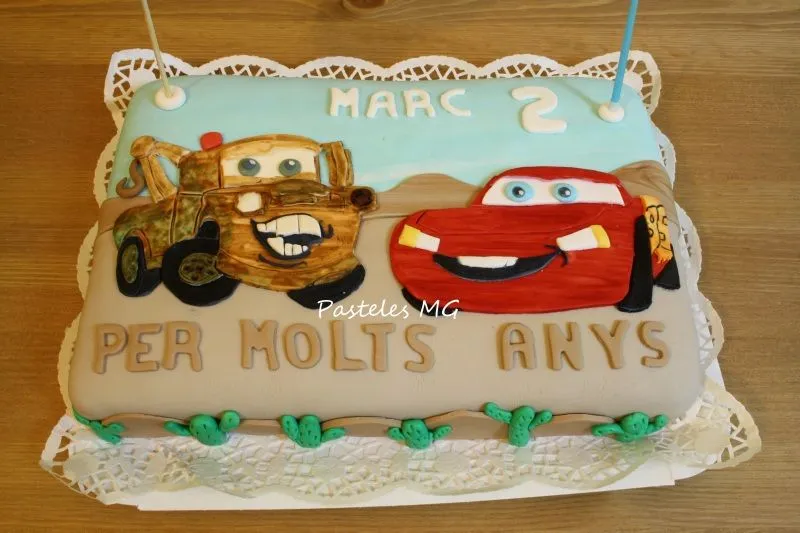 Pasteles MG: Tarta de la película Cars: Rayo McQueen y Mate.
