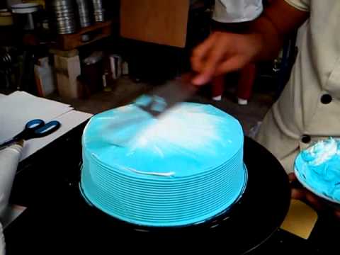Cómo hacer pasteles...Decorado celeste #1 - YouTube