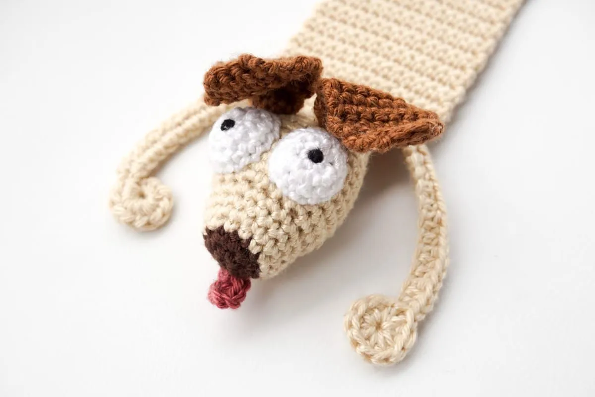 Patrón de Crochet Perro Marcapáginas Amigurumi | Supergurumi