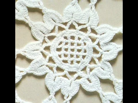 Patrón para tejer mantel redondo con flores a crochet - YouTube