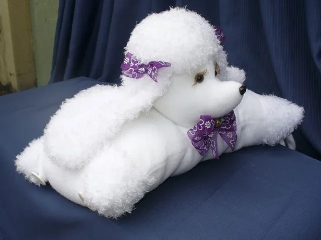Cojín perra grande color blanco | Taller y Manualidades Margarita Cojín perra grande color blanco | Taller y Manualidades Margarita