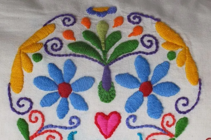Bordado mexicano on Pinterest | Mexican Embroidery, Embroidery ...