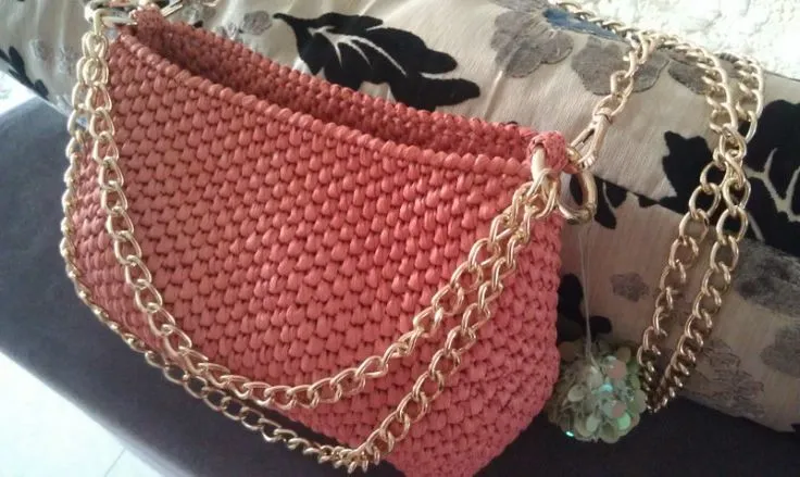 Patrones Crochet: Como hacer un Bolso tejido con Rafia | Bolsos ...