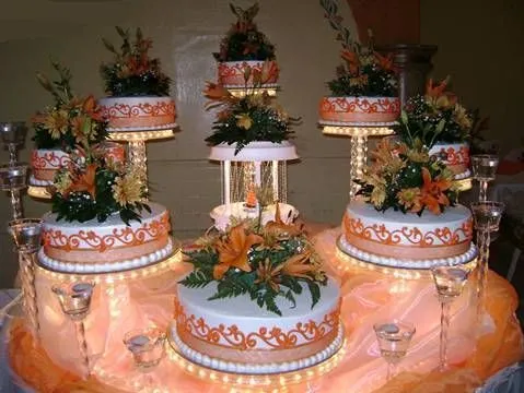 Pedestal. Cakes on Pinterest | Quinceanera, Fountain Wedding Cakes ...