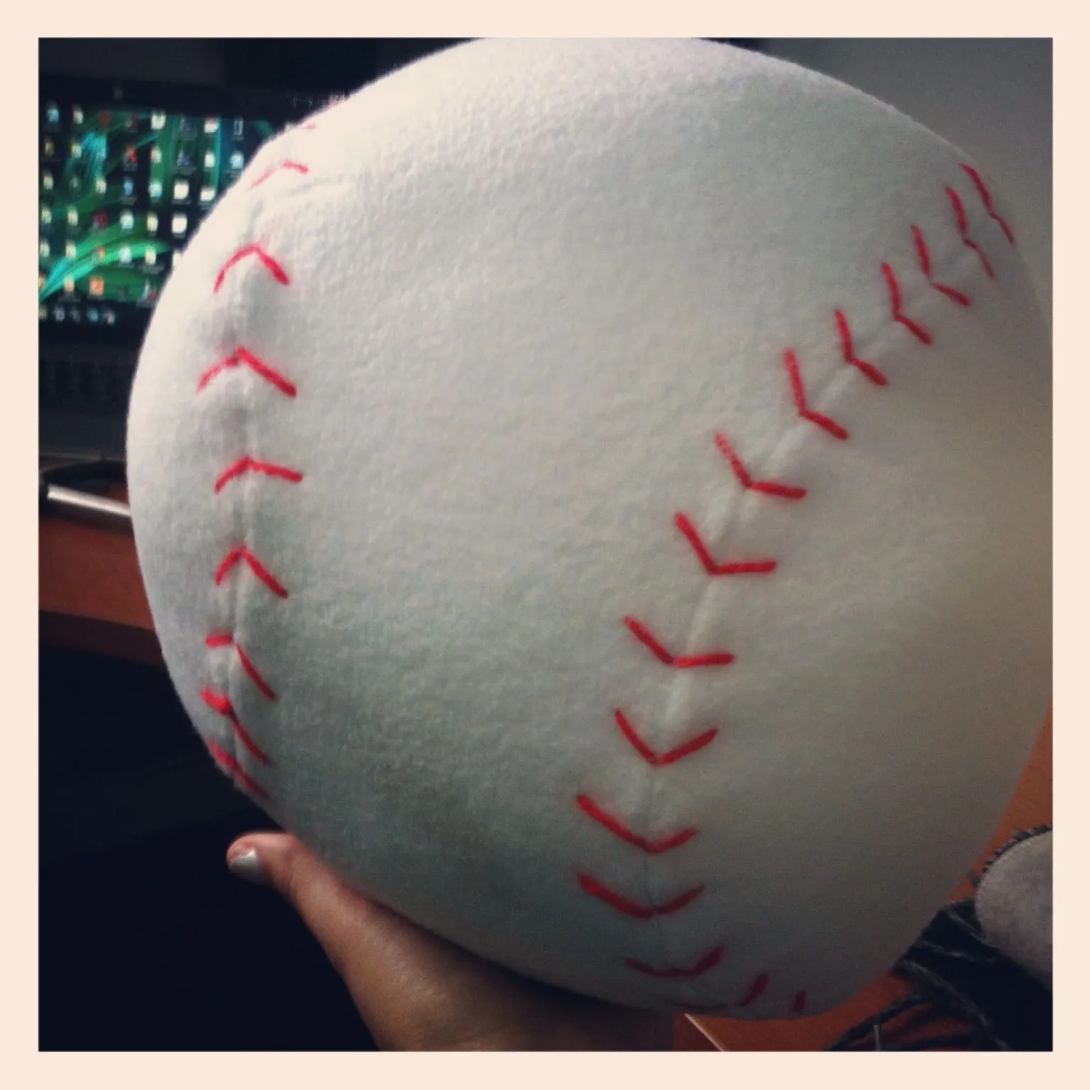 Peluche pelota de béisbol | Pelota de beisbol, Pelota, Béisbol