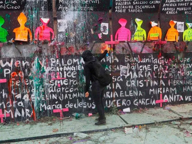 Se pensó conservar valla con nombres de víctimas de feminicidios' |  Excélsior