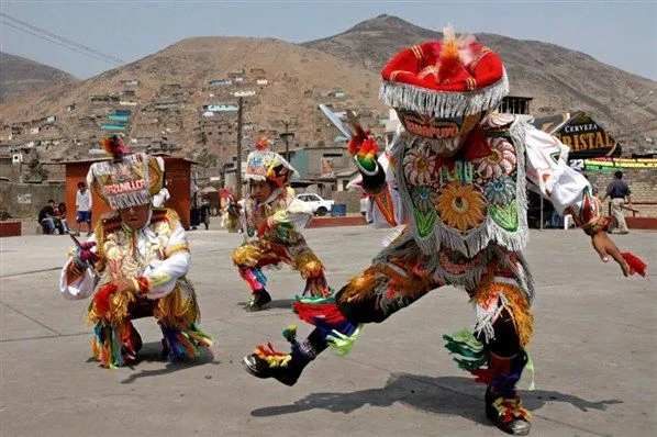 PERÚ HOY: La Danza de las Tijeras