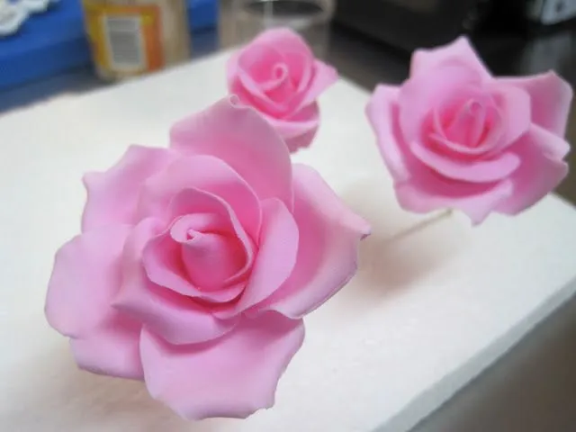 Como hacer petalos de rosa en foami - Imagui