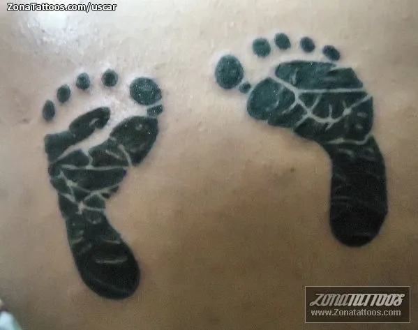 Huellas de bebé recien nacido tatuajes - Imagui