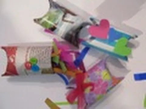 Pillow box con Tubos de cartón - floritere - 2011 - YouTube