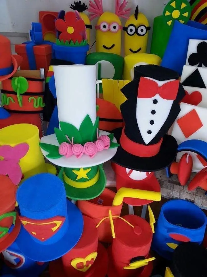 Pin de analia romero en sombreros | Sombreros para fiestas, Sombreros  locos, Sombreros de goma eva