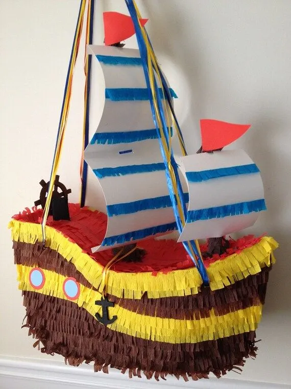 Piñata de barco pirata. Piñata personalizada. por AbitaAchie