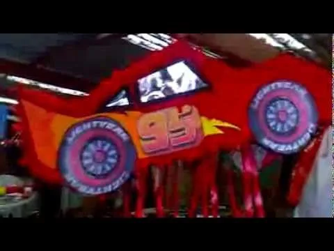 Primera Piñata Cars de benja - YouTube