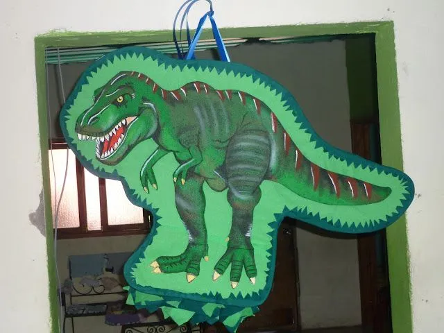 Piñatas de dinosaurios - Imagui