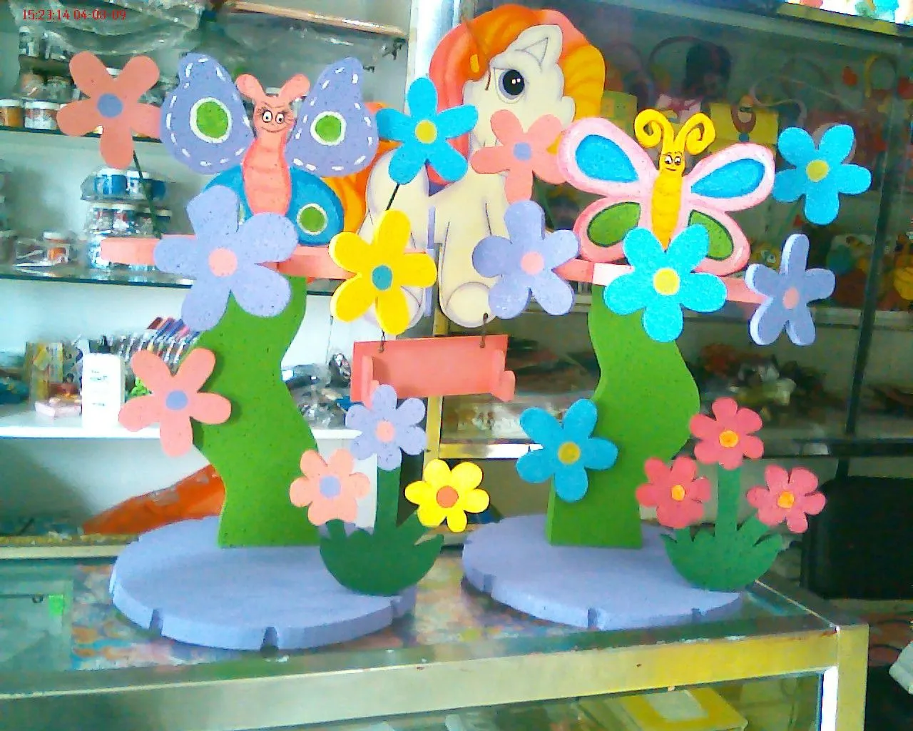 Piñateria Kekas: Mariposas y Flores