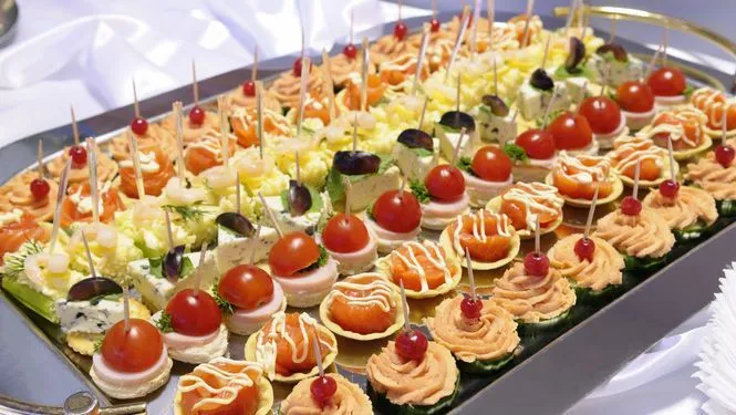 pinchos salados para cumpleaños - Buscar con Google | comidas ...