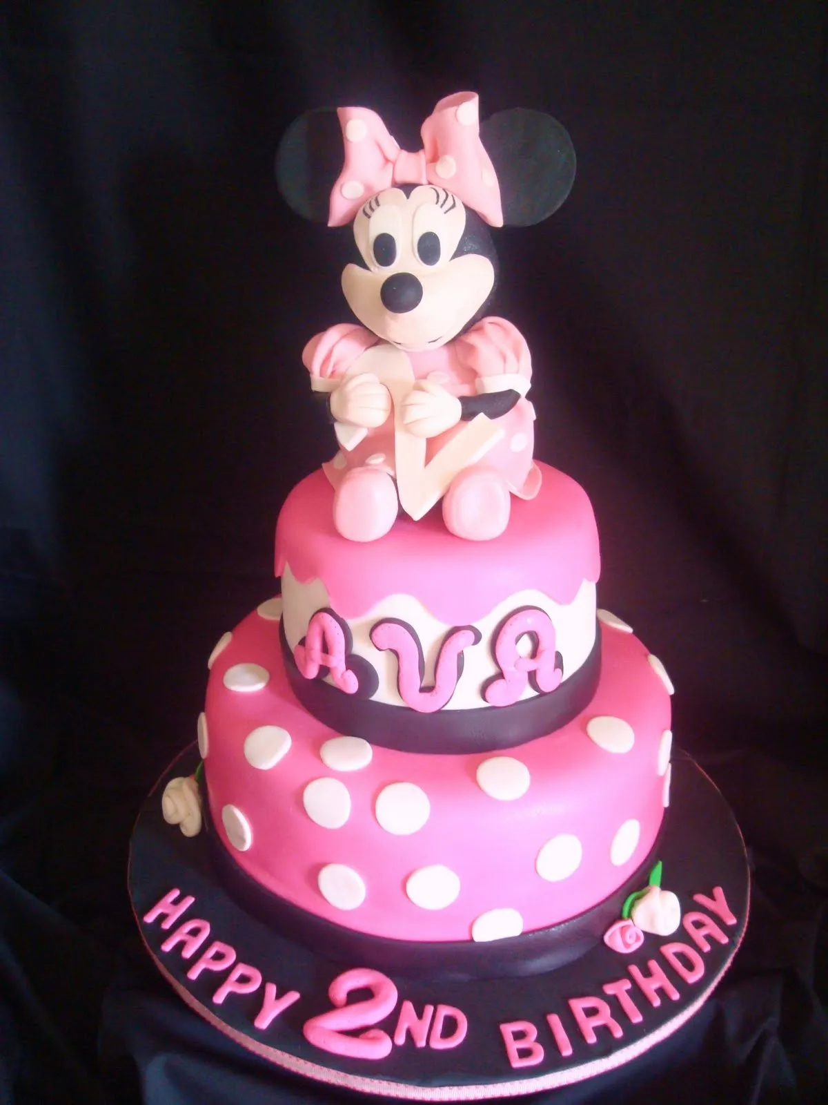 Pink Little Cake: Minnie Mouse Cake