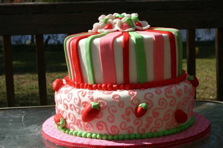 pink red and green Strawberry Shortcake birthday cake | Lolo's ...