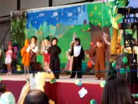 Pinocho y Pepe Grillo bailando Xuxa - YouTube
