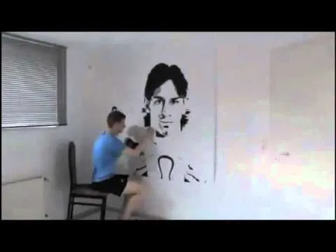 Pinta a Messi con un guayo - YouTube
