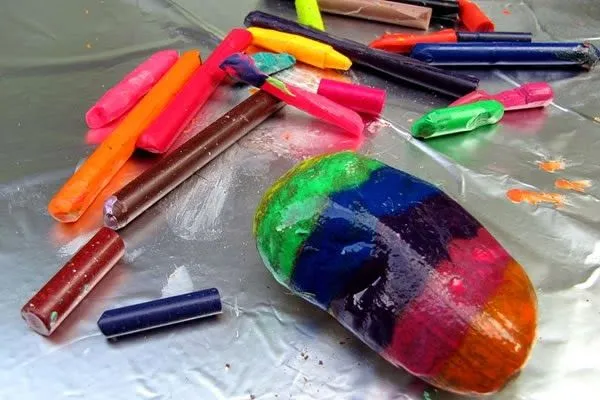 Cómo pintar piedras con crayones ~ Solountip.com