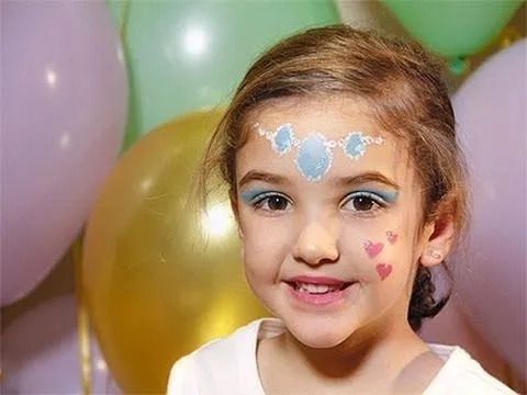 Maquillaje de princesa infantil - Imagui