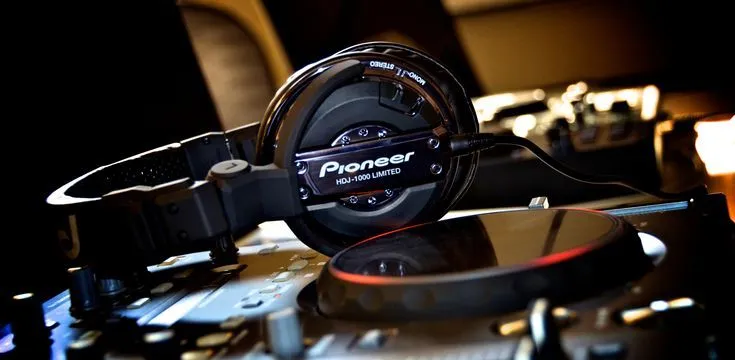 Pioneer DJ HDJ-1000 and CDJ 800 | Music. | Pinterest