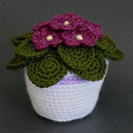 PlanetJune by June Gilbank » African Violets crochet pattern PlanetJune by June Gilbank » African Violets crochet pattern