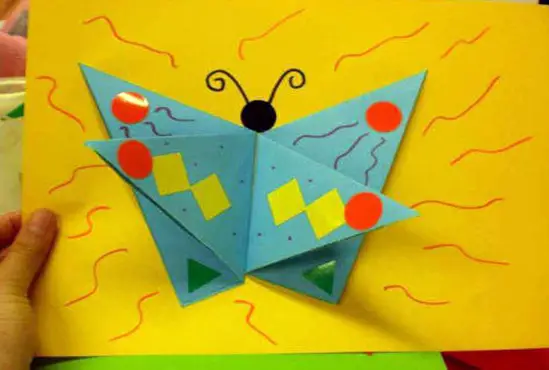 Mariposa de Origami para Niños - Manualidades Infantiles