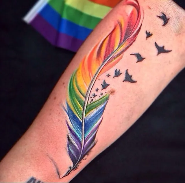 Plumas tattoo | tattoos | Pinterest
