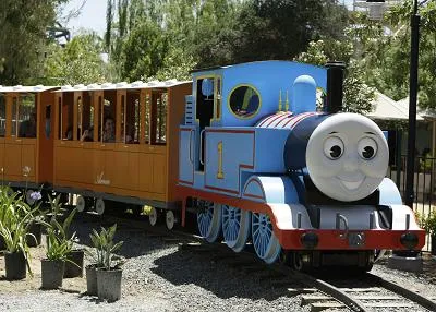 Thomas el Tren en parque de diversiones Six Flags | Web Del Bebé