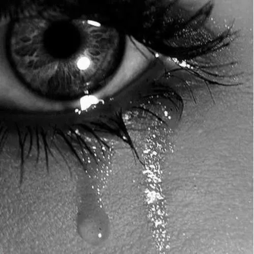 POEMAS DE AMOR: Mis ojos lloran por tú amor....