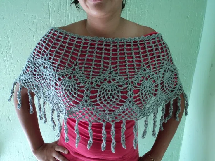 Poncho tejido a crochet con piñas. | Crochet Ixchel | Pinterest ...