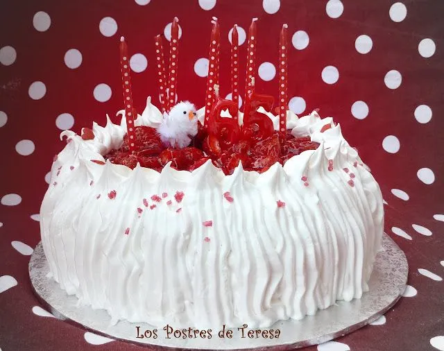 Los Postres de Teresa: Tarta de Cumpleaños de Fresas, Nata y Merengue