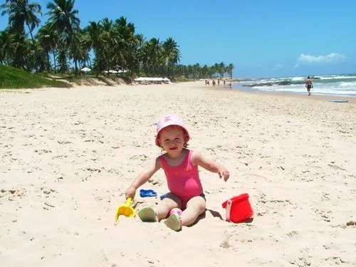 Imágenes de niños jugando en la playa - Imagui Imágenes de niños jugando en la playa - Imagui