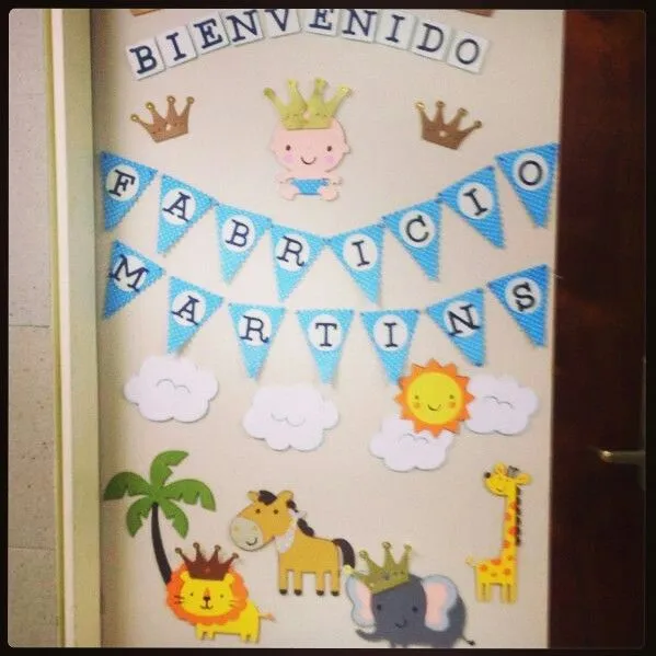 Puerta decorada de la clinica | Bebes | Pinterest | Puertas ...