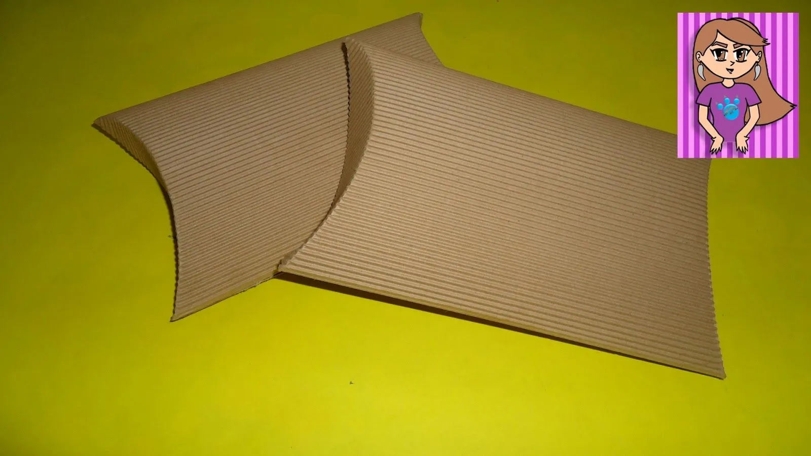 PumitaNegraArt: Caja ovalada de cartón corrugado