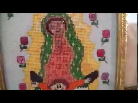 Punto de cruz Virgen con rosas - YouTube