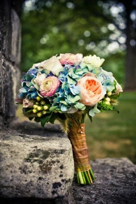Ramo en tonos azules y rosas :: blue and pink bouquet | Ramos de ...