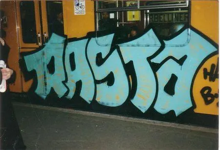 Rasta Graffiti Train in Berlin, Germany || Graffiti Tutorial